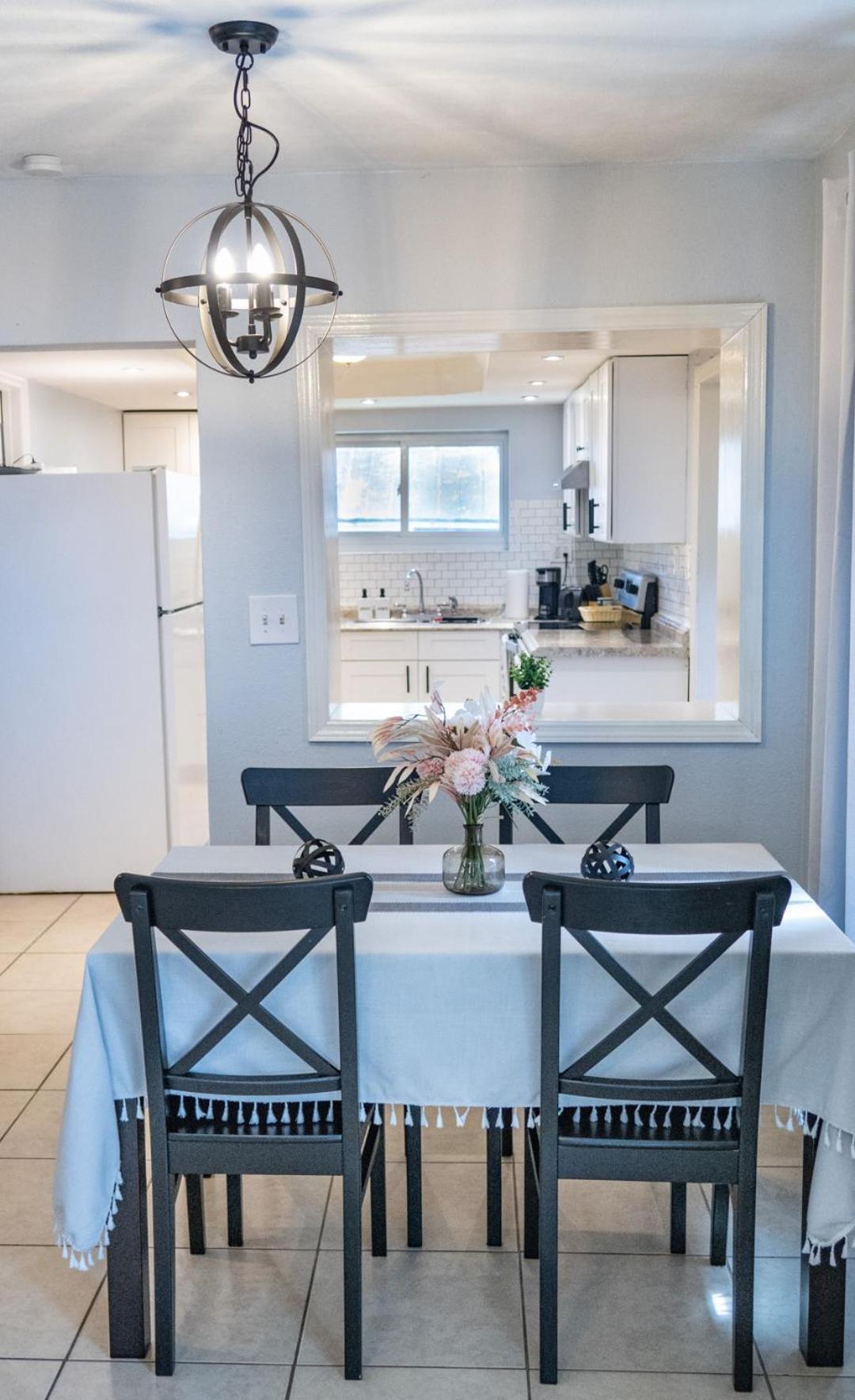 Cozy Home Near Busch Gardens Adventure Island And Usf 탬파 외부 사진